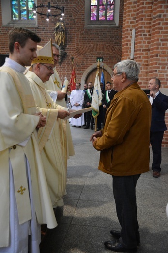 Pierwsza jubileuszowa pielgrzymka dekanalna do katedry