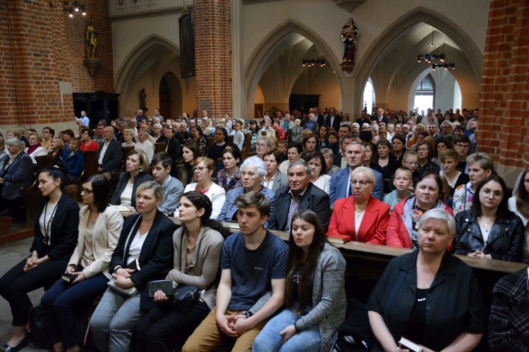 Pierwsza jubileuszowa pielgrzymka dekanalna do katedry