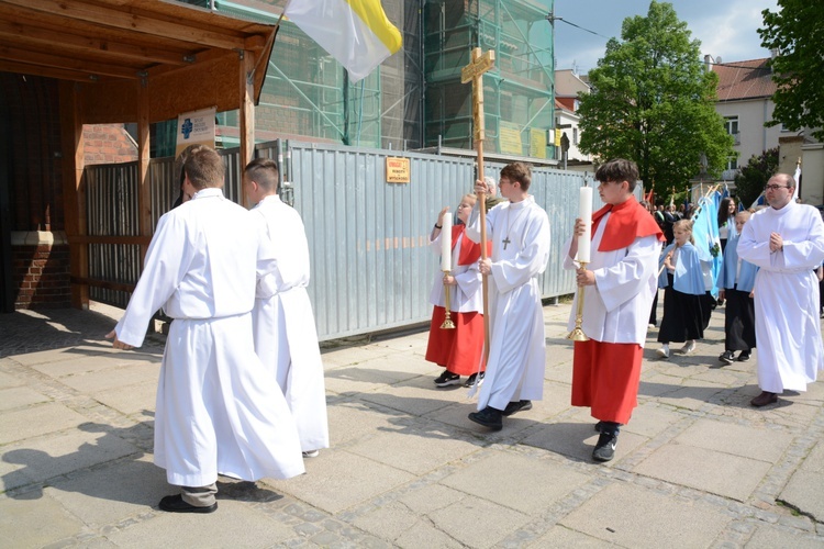 Pierwsza jubileuszowa pielgrzymka dekanalna do katedry