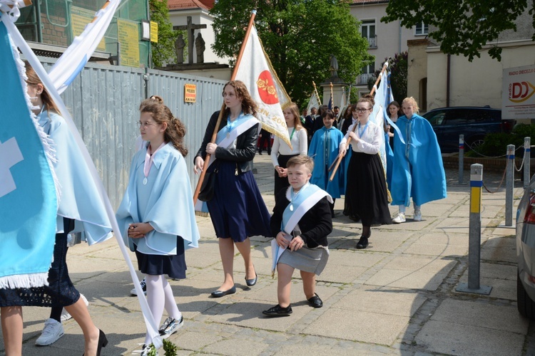 Pierwsza jubileuszowa pielgrzymka dekanalna do katedry