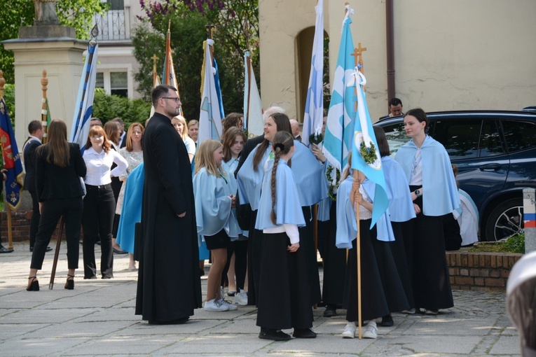 Pierwsza jubileuszowa pielgrzymka dekanalna do katedry