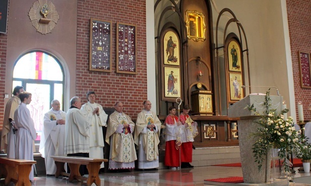 Bp Kopiec: Stawiamy przed Bogiem nasze zaufanie, tak jak to robiła Maryja 