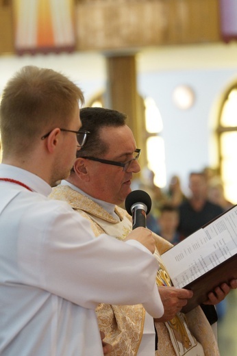 Relikwie św. Jana Pawła II w parafii pw. Świętej Trójcy we Wrocławiu-Krzykach