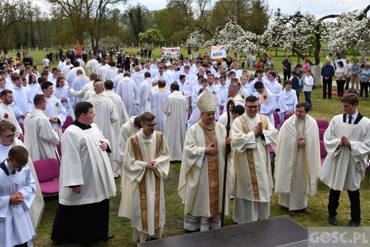 Diecezjalna Pielgrzymka Służby Liturgicznej Ołtarza do Paradyża 