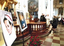 ▲	Uczestnicy liturgii dziękowali Bogu także za beatyfikację  bł. Hanny Chrzanowskiej.