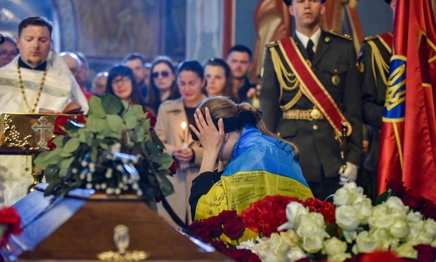 Nuncjusz apostolski w Kijowie: Po ludzku nie ma nadziei na przerwanie wojny 