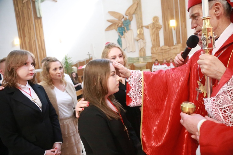 Bierzmowanie w Łękach Górnych