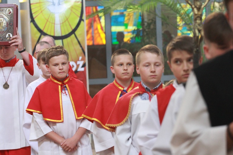 Bierzmowanie w Łękach Górnych