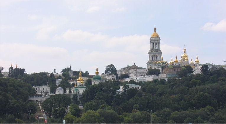 Ukraina: Biskupi "promoskiewscy" oskarżyli władze kraju i Kościół autokefaliczny o wywołanie obecnej wojny