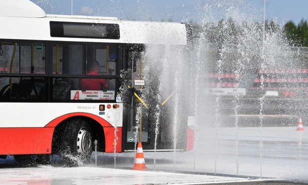 Mistrzowie autobusów