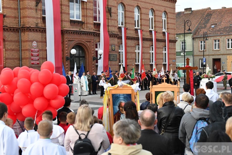 Mieszkańcy Rzepina razem z Matką Bożą Fatmiską prosili o pokój