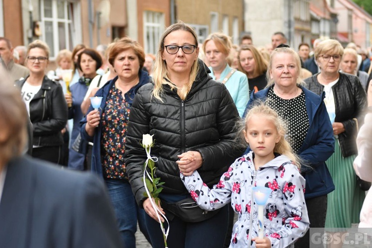 Mieszkańcy Rzepina razem z Matką Bożą Fatmiską prosili o pokój