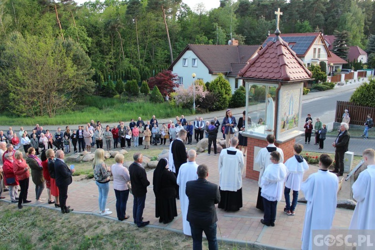 Nowa maryjna kapliczka w Zielonej Górze