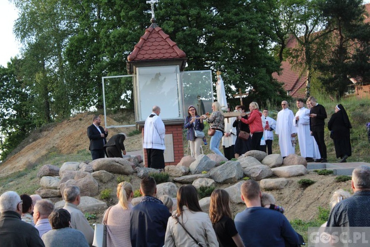 Nowa maryjna kapliczka w Zielonej Górze