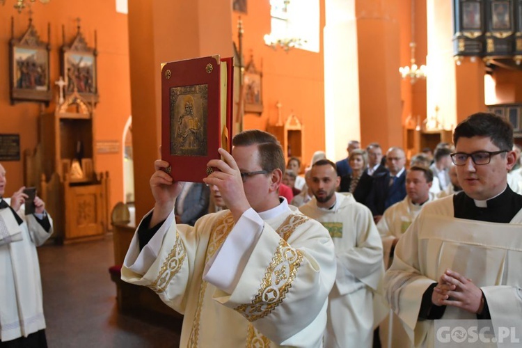 W Zielonej Górze trwają święcenia diakonatu