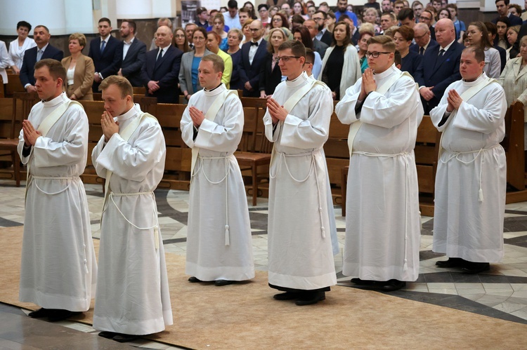 Święcenia prezbiteratu cz. 1