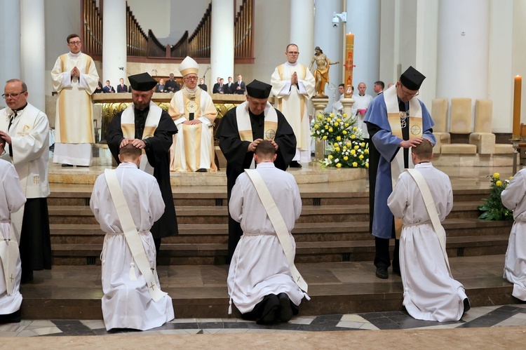 Święcenia prezbiteratu cz. 1