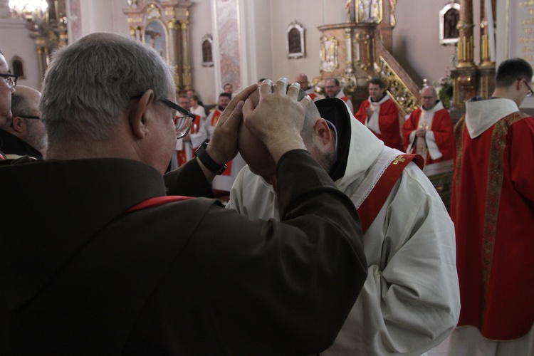 Święcenia franciszkanina