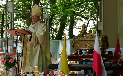 Uroczystościom przewodniczył abp Tadeusz Wojda.