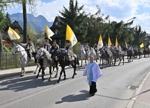 Zakopane. Niedziela fatimska z procesją przez Krupówki