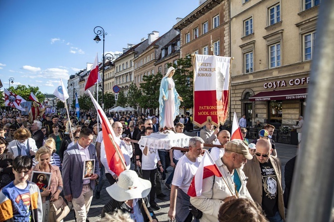 Wielka procesja różańcowa. Za Polskę