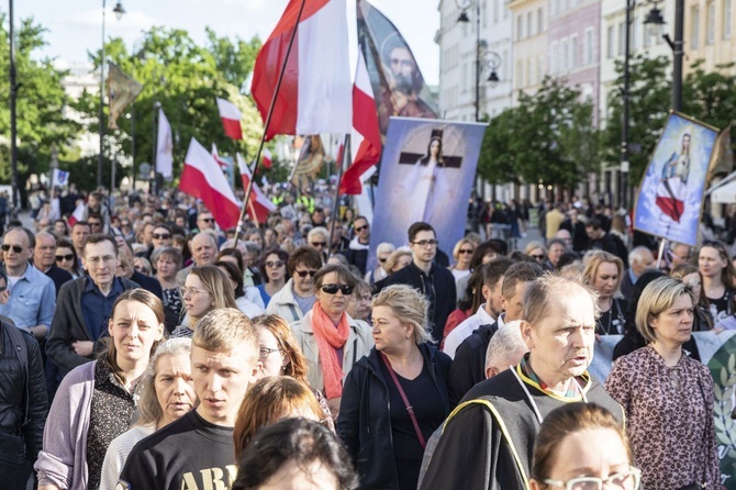 Wielka procesja różańcowa. Za Polskę