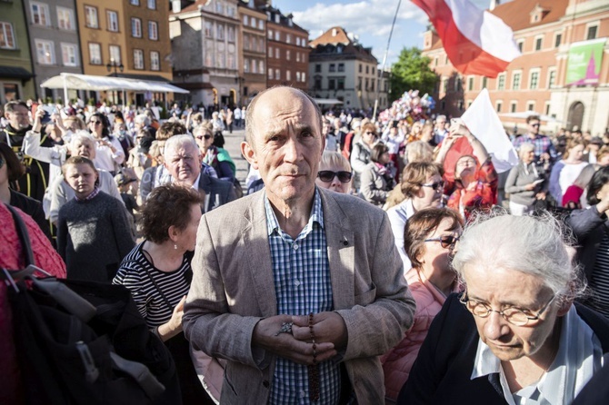 Wielka procesja różańcowa. Za Polskę