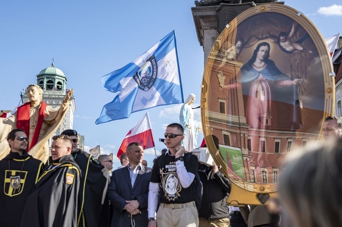 Wielka procesja różańcowa. Za Polskę