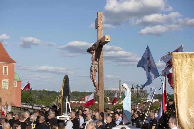 Wielka procesja różańcowa. Za Polskę