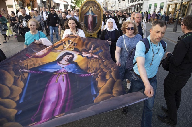 Wielka procesja różańcowa. Za Polskę