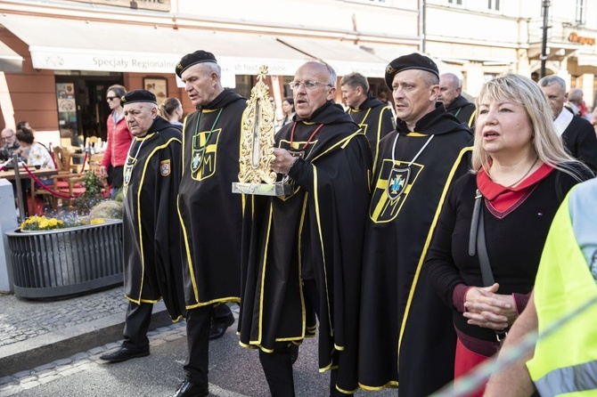 Wielka procesja różańcowa. Za Polskę