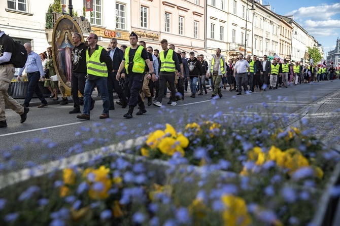 Wielka procesja różańcowa. Za Polskę