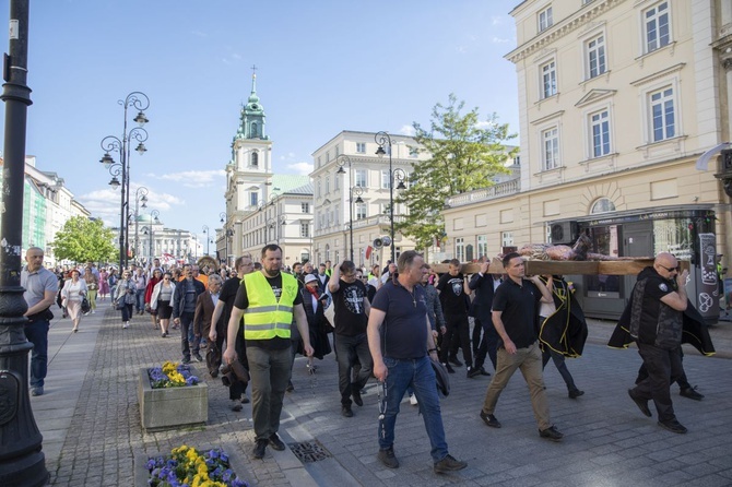 Wielka procesja różańcowa. Za Polskę