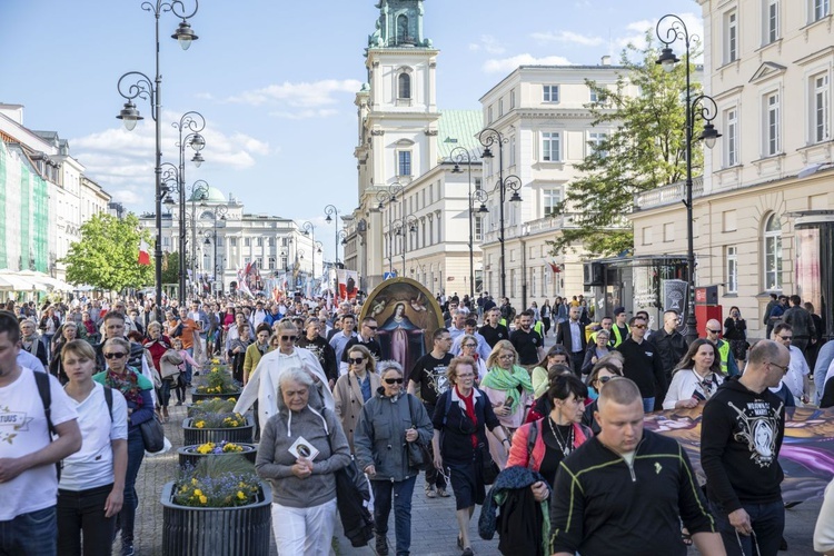 Wielka procesja różańcowa. Za Polskę