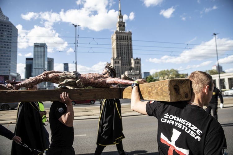 Wielka procesja różańcowa. Za Polskę