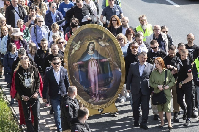 Wielka procesja różańcowa. Za Polskę