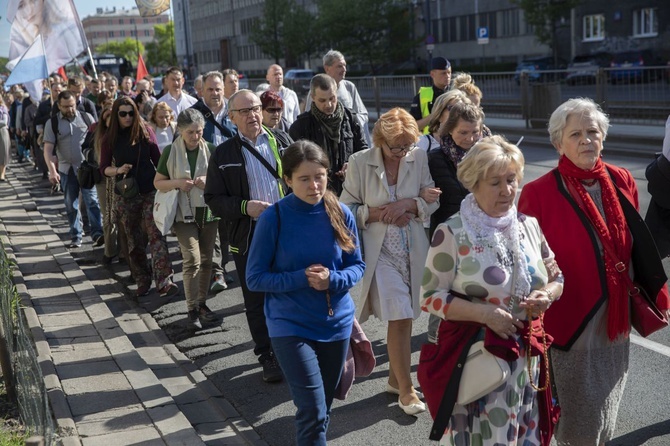 Wielka procesja różańcowa. Za Polskę