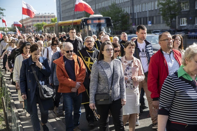 Wielka procesja różańcowa. Za Polskę