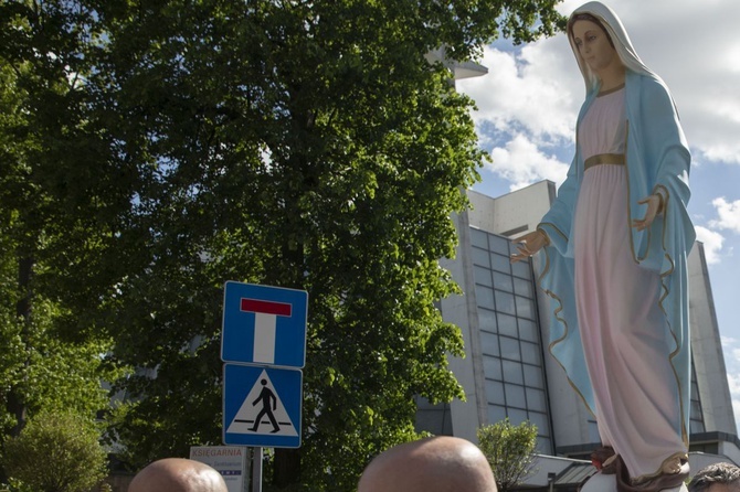 Wielka procesja różańcowa. Za Polskę