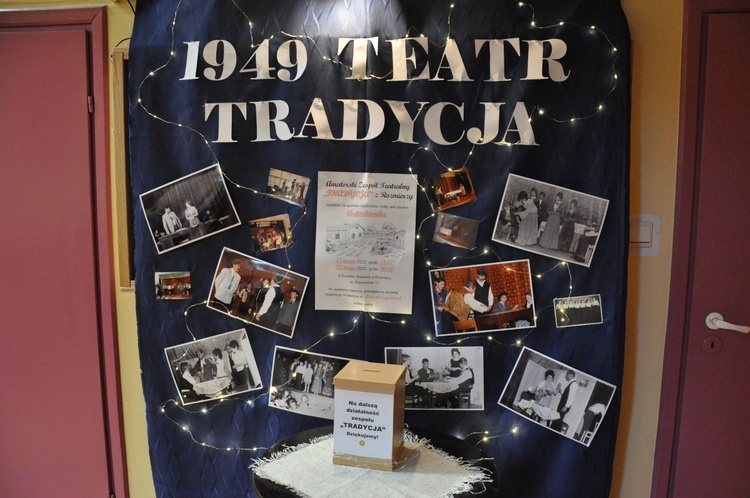 Spektakl Amatorskiego Zespołu Teatralnego "Tradycja" z Rozmierzy