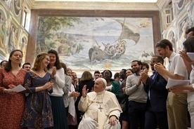 Papież podczas spotkania z Chemin Neuf