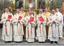 Pięciu żonatych do pomocy kapłanom