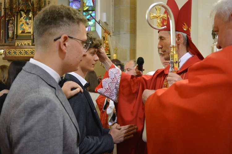 Bierzmowanie w Łużnej 2022