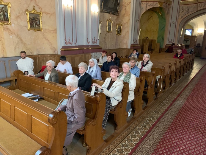 Świdnica. Czytają Pismo Święte