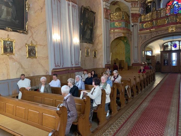 Świdnica. Czytają Pismo Święte