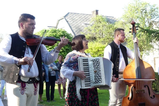 Dziękczynny koncert "Małego Haśnika" z Żabnicy dla Matki Bożej w Leśnej