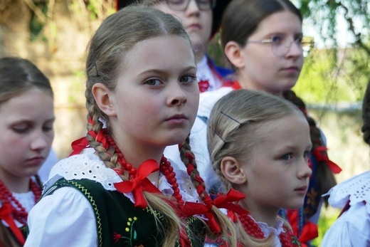 Dziękczynny koncert "Małego Haśnika" z Żabnicy dla Matki Bożej w Leśnej