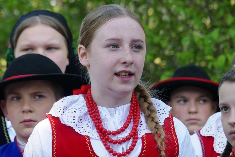 Dziękczynny koncert "Małego Haśnika" z Żabnicy dla Matki Bożej w Leśnej