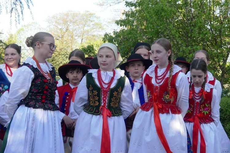 Dziękczynny koncert "Małego Haśnika" z Żabnicy dla Matki Bożej w Leśnej