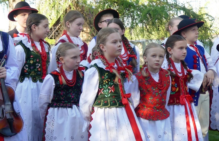 Dziękczynny koncert "Małego Haśnika" z Żabnicy dla Matki Bożej w Leśnej